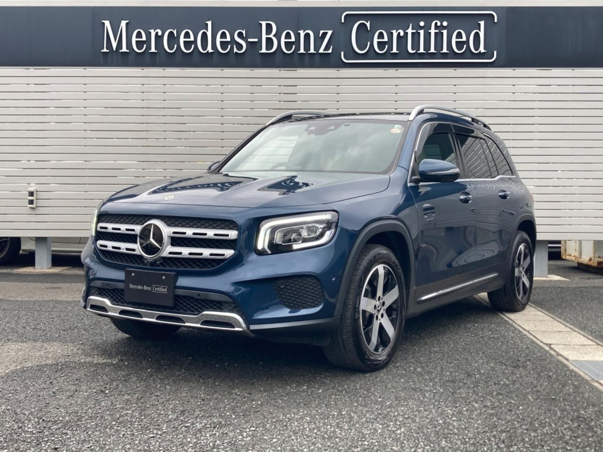MERCEDES-BENZ GLB - View 1