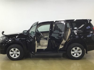 TOYOTA LAND CRUISER PRADO - 8