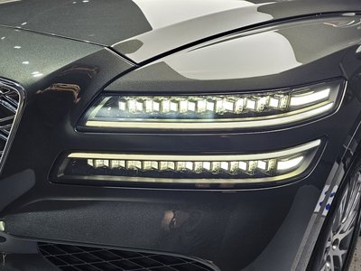 2024 Genesis GV80 photo 9