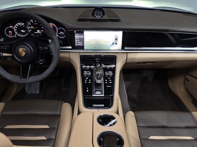 PORSCHE PANAMERA - 5