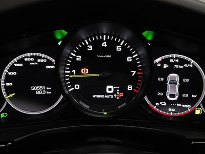 PORSCHE PANAMERA - 8