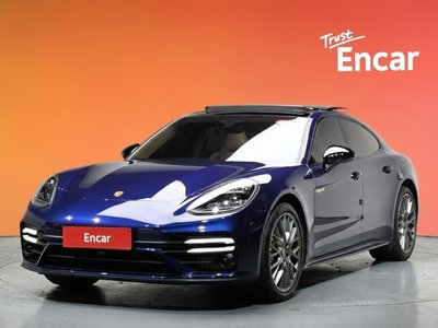 PORSCHE PANAMERA - 1