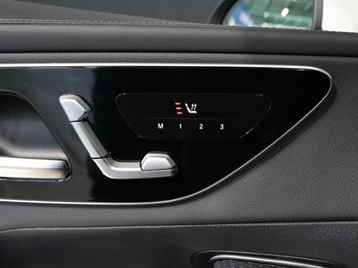 2025 Mercedes-BENZ GLC 缩略图 35