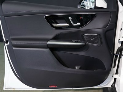 2025 Mercedes-BENZ GLC 缩略图 37