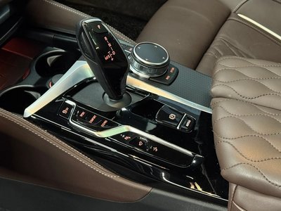 صورة 9 لـ 2023 BMW 6 SERIES GT
