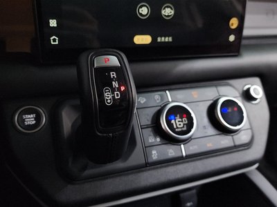 2022 LAND Rover DEFENDER thumbnail 12