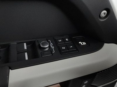 2022 LAND Rover DEFENDER thumbnail 25