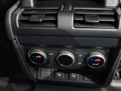 2022 LAND Rover DEFENDER thumbnail 31