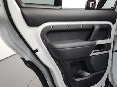 2022 LAND Rover DEFENDER thumbnail 26