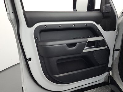 2022 LAND Rover DEFENDER thumbnail 14