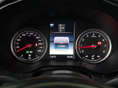 MERCEDES-BENZ GLC - 8