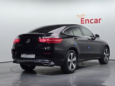 MERCEDES-BENZ GLC - 4