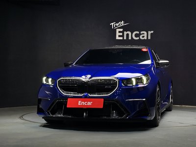 2025 BMW M5 照片 2