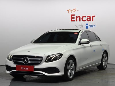 MERCEDES-BENZ E-CLASS - 1