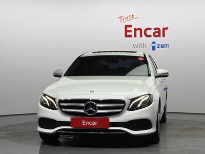 MERCEDES-BENZ E-CLASS - 2