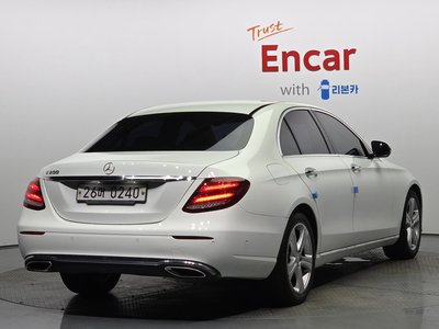 MERCEDES-BENZ E-CLASS - 4