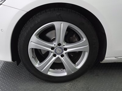 MERCEDES-BENZ E-CLASS - 6