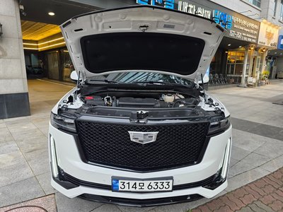 CADILLAC ESCALADE 5TH GENERATION - 7