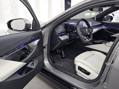 2025 BMW 5 SERIES photo 10