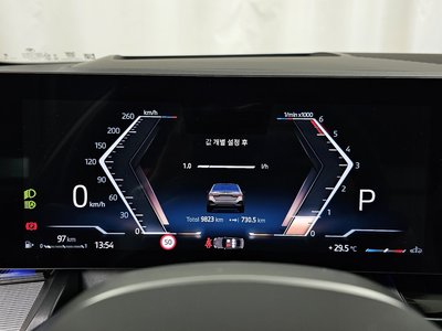 2025 BMW 5 SERIES photo 8