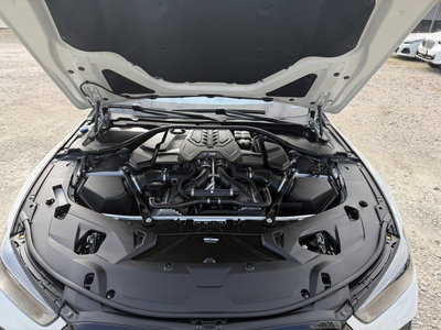 BMW M8 - 7