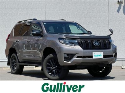 2023 Toyota LAND CRUISER PRADO photo 3