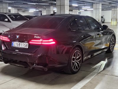 BMW 5 SERIES - 4
