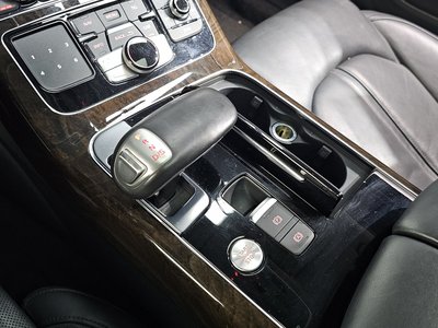 AUDI A8 - 9