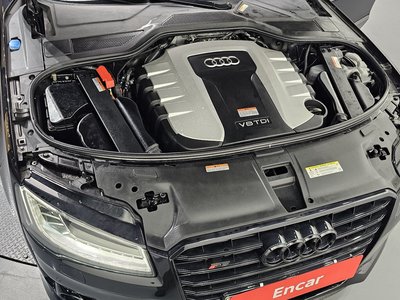 AUDI A8 - 7