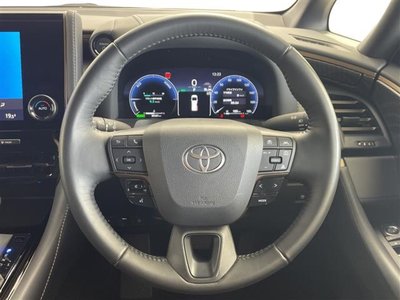 2025 TOYOTA ALPHARD photo 8