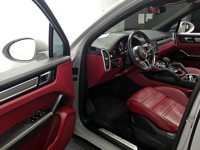 PORSCHE CAYENNE - 10