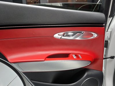 2022 Genesis GV70 thumbnail 15