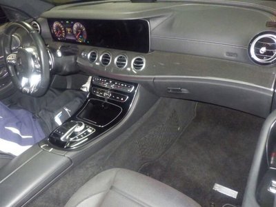 MERCEDES-BENZ E-CLASS - 3