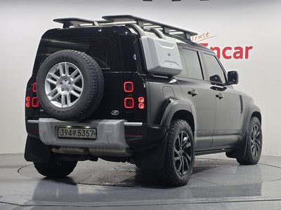 LAND ROVER DEFENDER - 4
