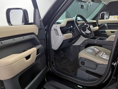 LAND ROVER DEFENDER - 10