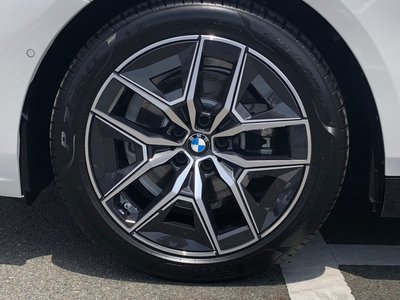 2024 BMW 5 SERIES — фото 8