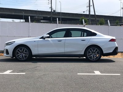 2024 BMW 5 SERIES — фото 4
