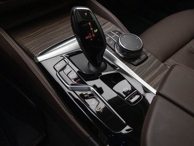 صورة 9 لـ 2023 BMW 6 SERIES GT