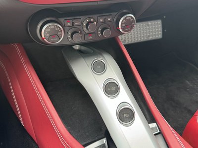 2016 Ferrari CALIFORNIA — миниатюра 13