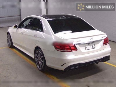 MERCEDES-BENZ E-CLASS - 2