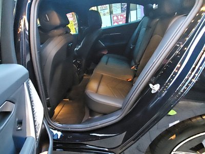 صورة 8 لـ 2025 BMW 5 SERIES