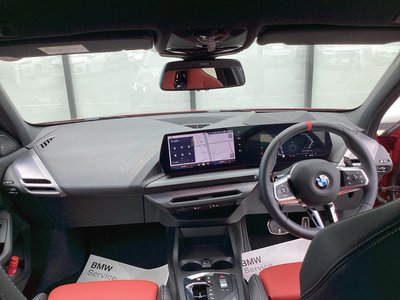 صورة مصغرة 30 لـ 2025 BMW 1 SERIES