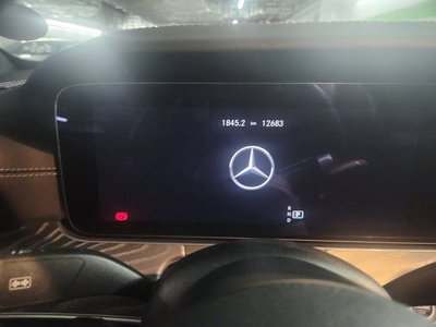 MERCEDES-BENZ E-CLASS - 3