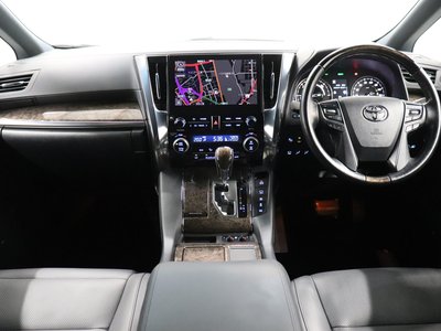 TOYOTA ALPHARD - 4