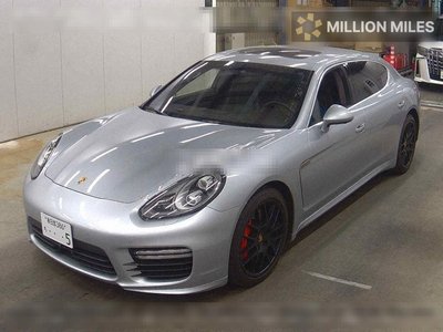 PORSCHE PANAMERA - 4