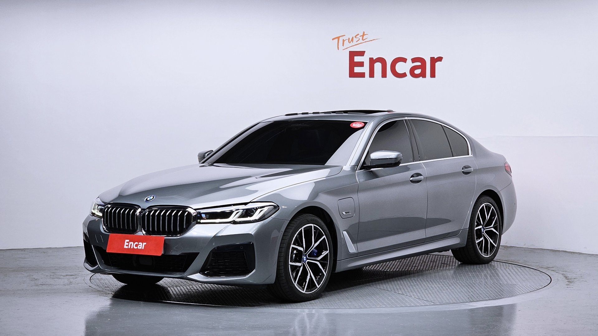 BMW 5 SERIES - View 1