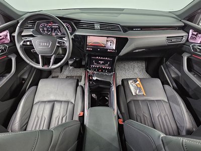 صورة 5 لـ 2023 AUDI E-TRON