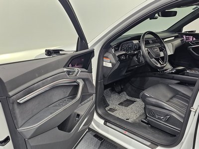 صورة 10 لـ 2023 AUDI E-TRON