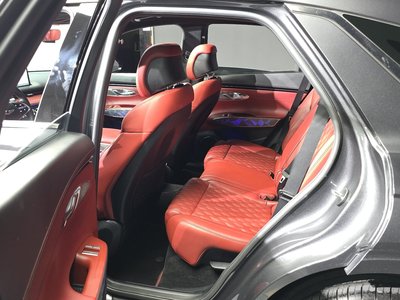 2021 Genesis GV70 — миниатюра 11
