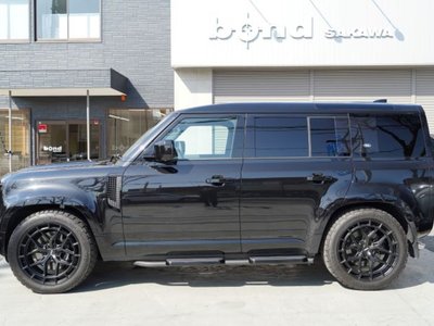 LAND ROVER DEFENDER - 4